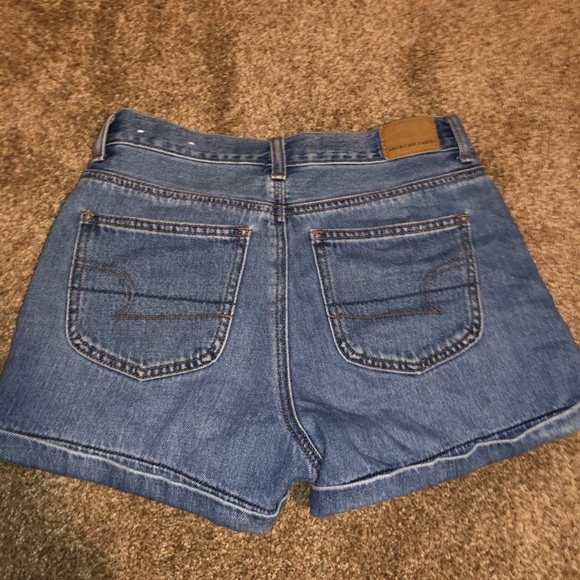 High waisted shorts - Picture 2 of 3